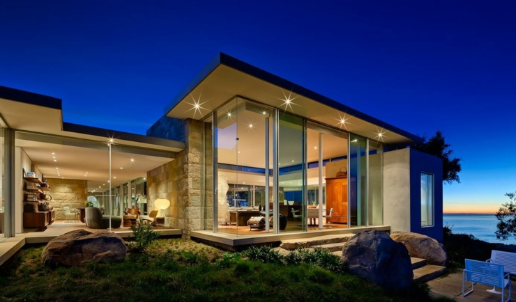 design contemporain maison vitrée