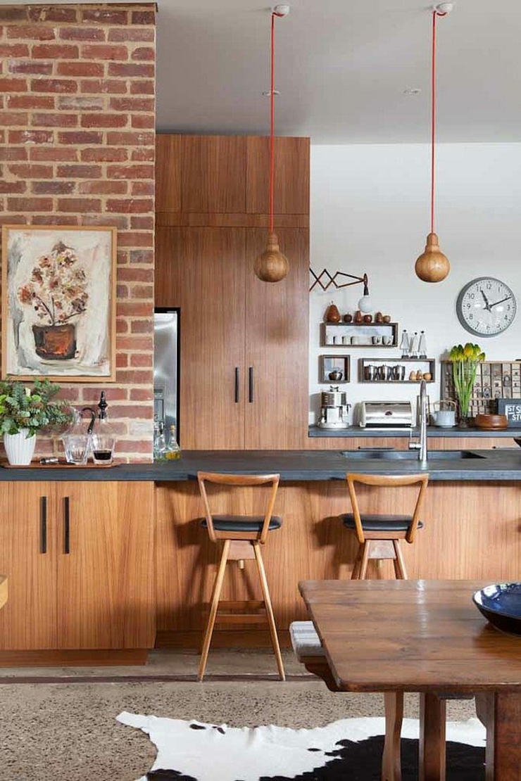 Séjour aux influences rustique de cette maison de ville ambiance design sympa rustique