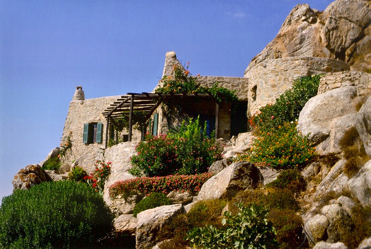 Maison de vacances en pierre à l’emplacement privilégié en hauteur maison traditionnelle de vacances île grecque