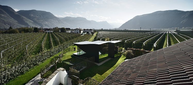La maison réfléchissante au cœur des vignobles vacances en montagne italie vignobles