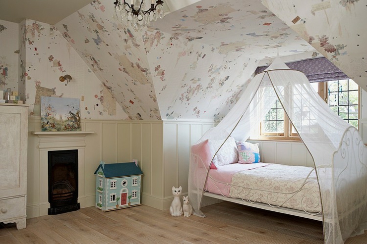 Chambre de fille féérique et magique aménagement comble maison design londres