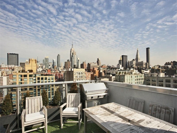 Terrasse privé sur le toit de cet immobilier de luxe newyorkais immobilier prestige penthouse manhattan new york