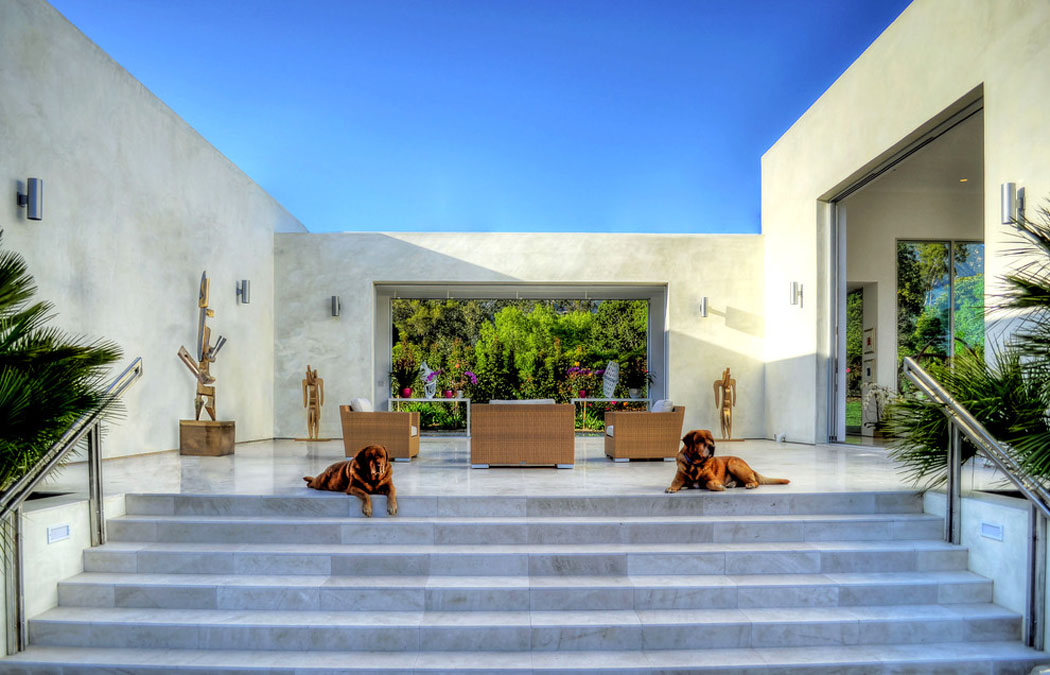 maison de prestige extérieur terrasse marbre