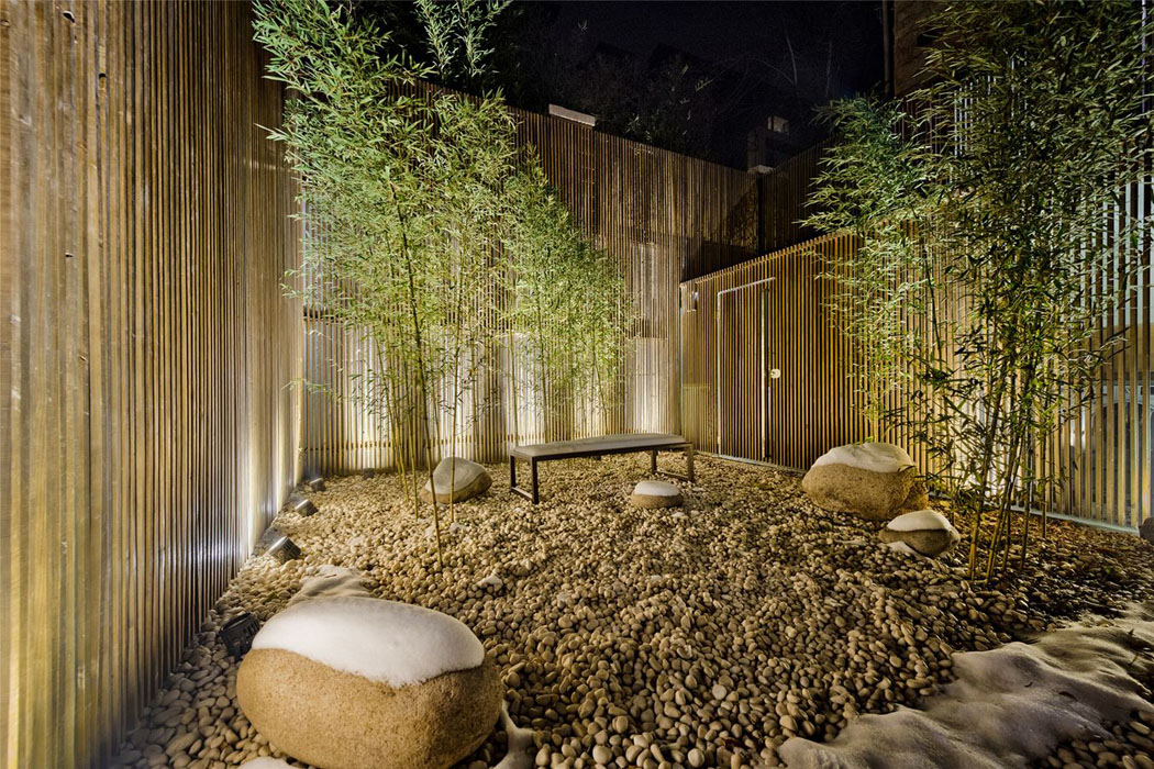Le petit jardin zen qui devient le luxe ultime dans une maison de ville située au cœur de la capitale chinoise jardin zen maison de ville sympa