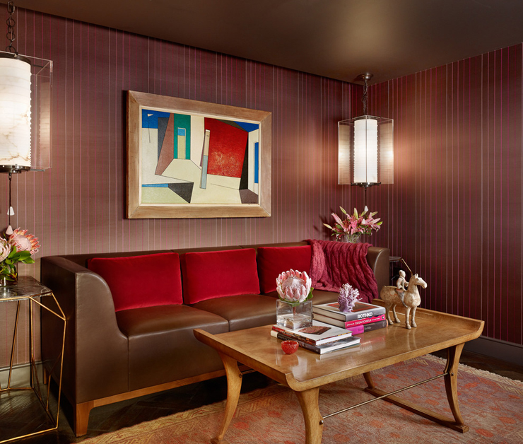 Un petit salon à l’ameublement élégant pour regarder la télé coin confortable salon télé appartement de luxe