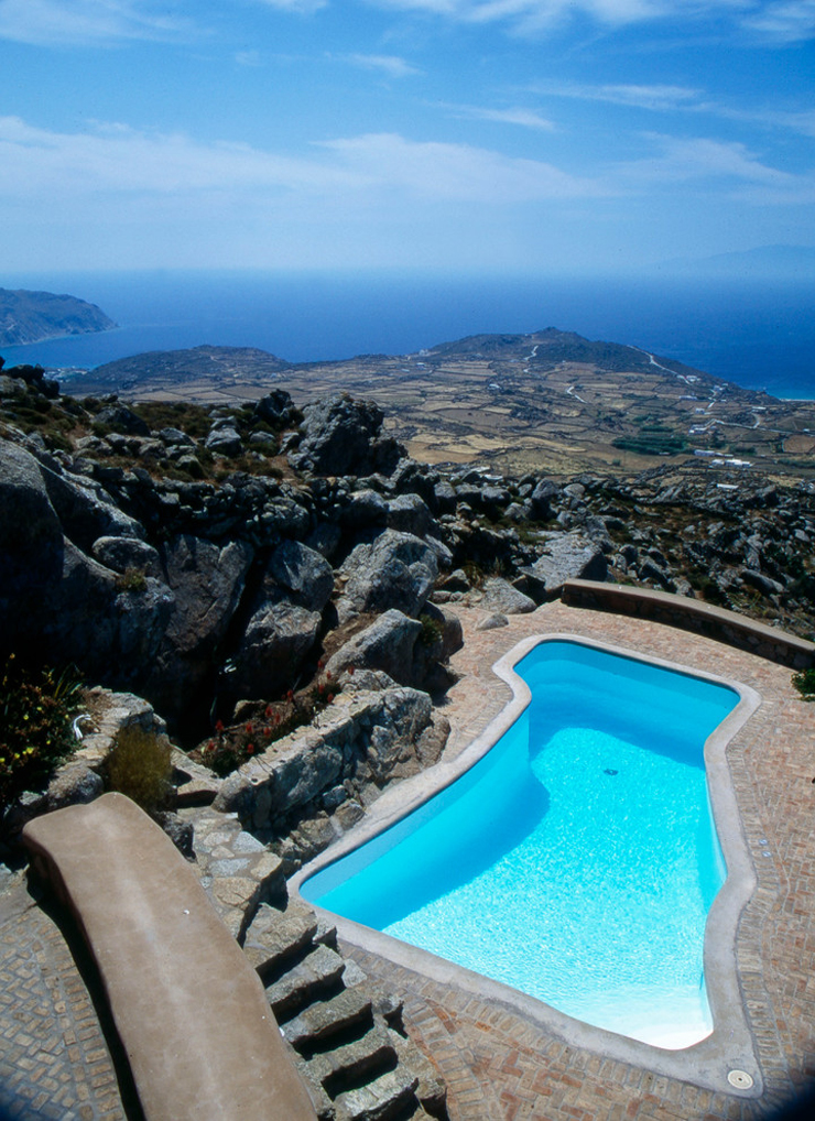 Piscine extérieure dévoilant une magnifique vue sur l’île Piscine extérieure maison de vacances