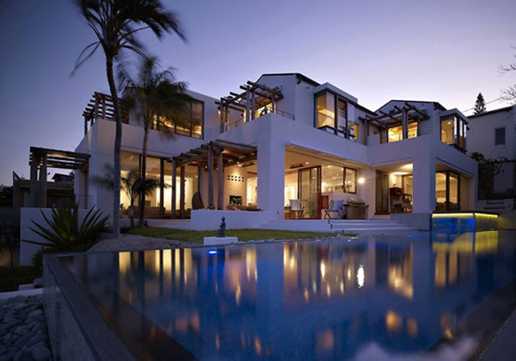 Vue de nuit de cette magnifique villa de luxe villa de luxe vacances australie côte