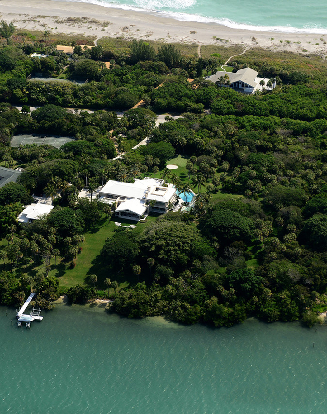 La superbe propriété de prestige floridienne vue depuis le ciel propriété de grand standing floride