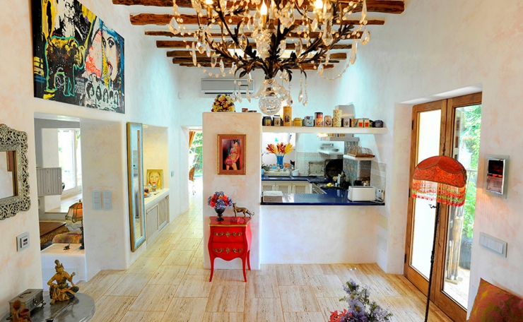 Propriété e luxe à la cuisine aménagée en couleurs ameublement design de luxe propriété de vacances