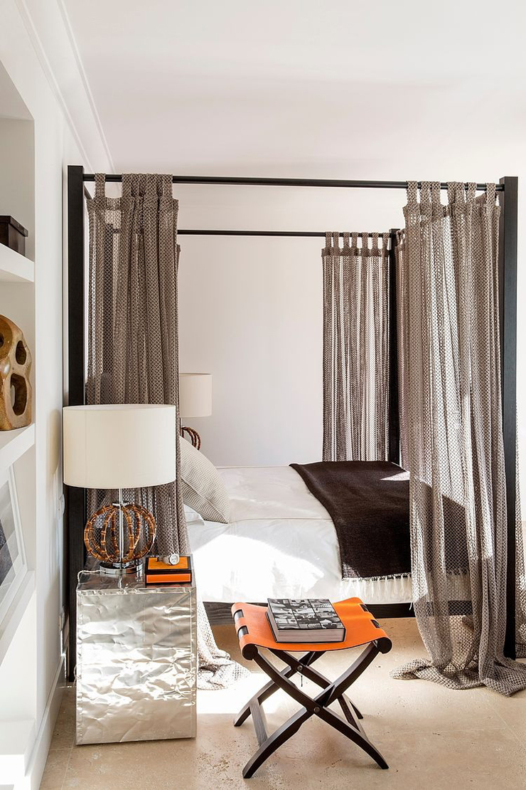 Seconde chambre à coucher à la déco originale résidence secondaire au bor de mer vacances italie