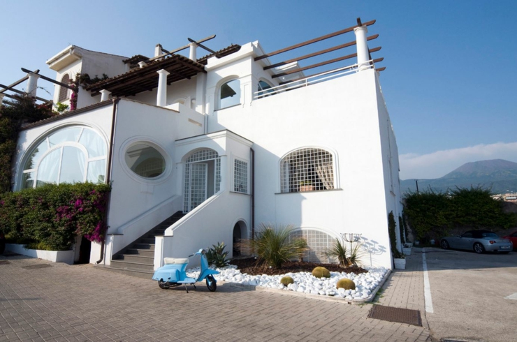 Cette villa de rêve vue depuis l’extérieur villa de luxe sur la cote