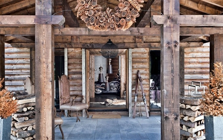 Le chalet en bois alpin vu d’extérieur chalet en bois alpin vacances de ski