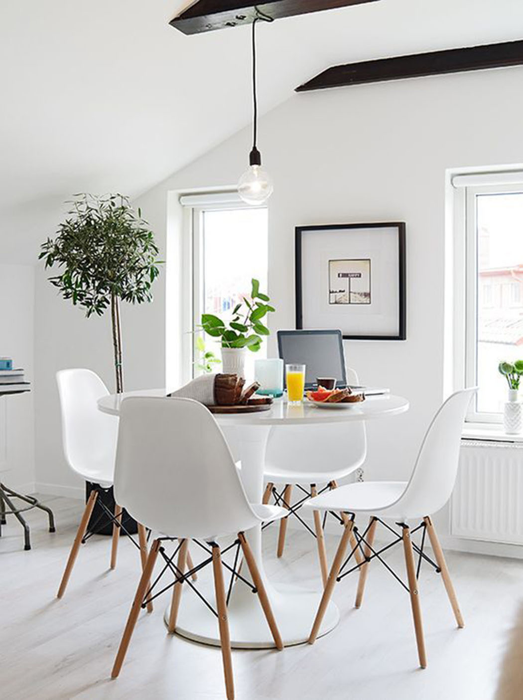 belle salle à manger en blanc