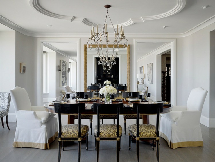 Pièce de vie principale en blanc, noir et or résidence de prestige intérieur classe