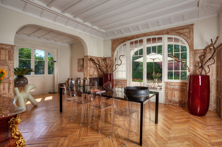 Salle à manger au design minimaliste