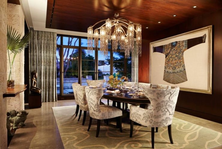 Salle à manger de cette résidence de vacance luxueuse salle à manger résidence luxe éclectique