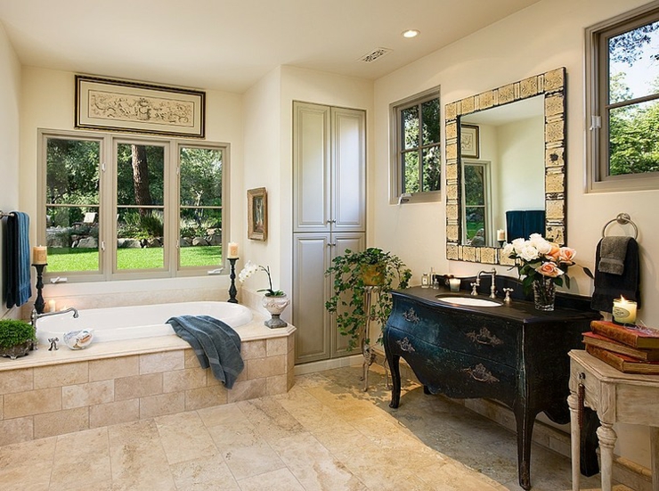 Salle de bains attenante en marbre et esprit antiquaire salle de bain design rustique