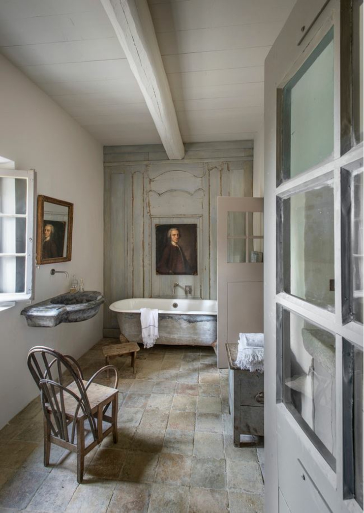 salle de bain luxe baignoire retro