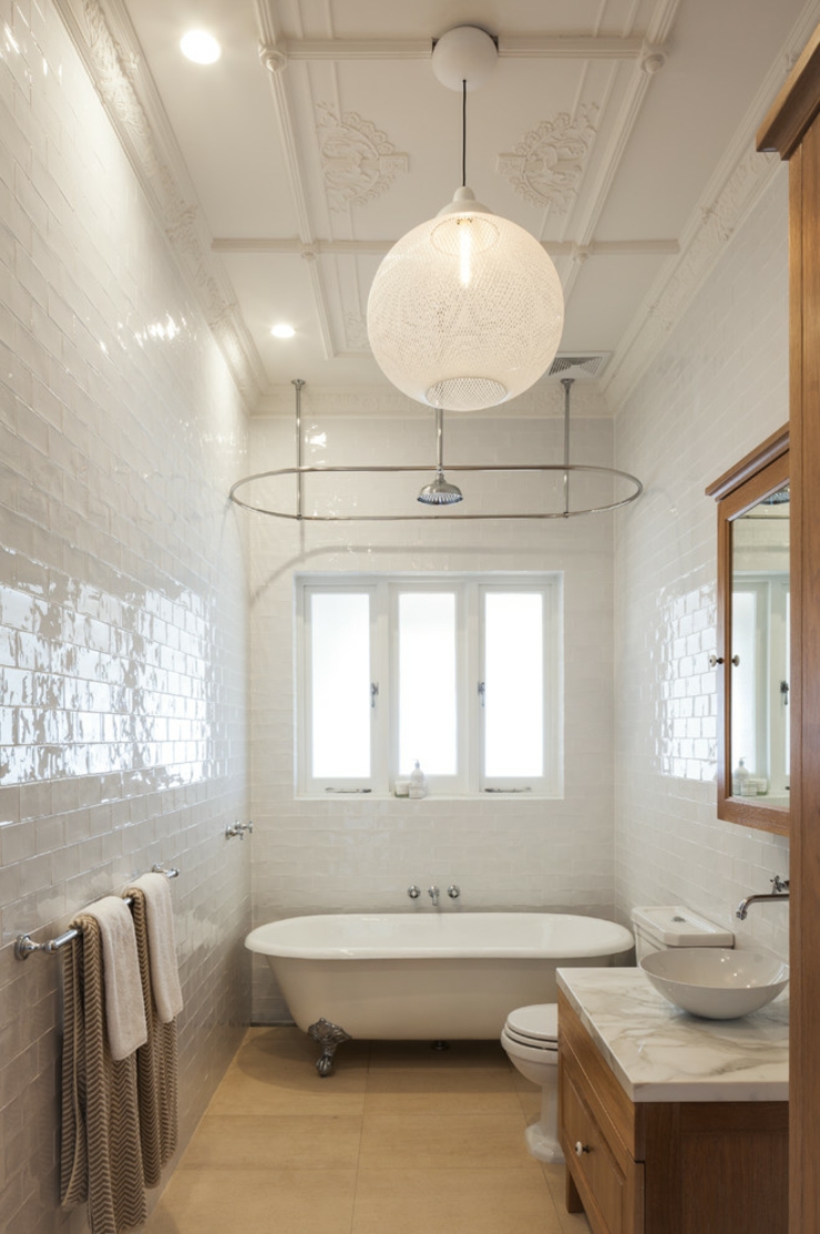 Salle de bain au design un brin retro et à la baignoire sympa salle de bain design retro baignoire sur pieds