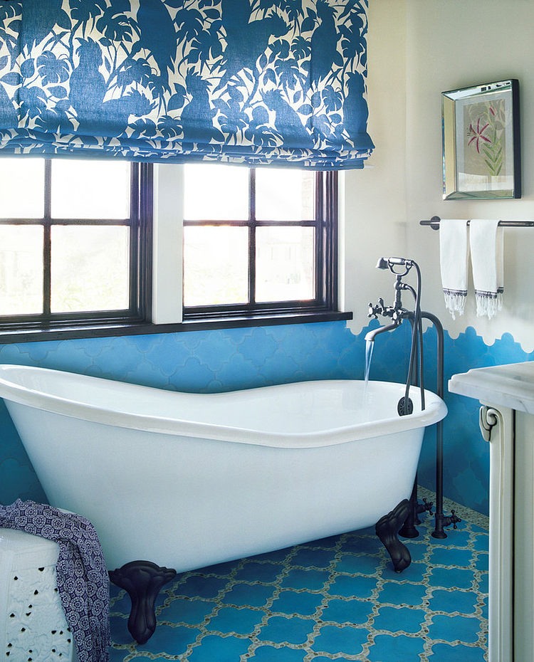 Salle de bains en bleu déco rétro salle de bains rustique maison de luxe