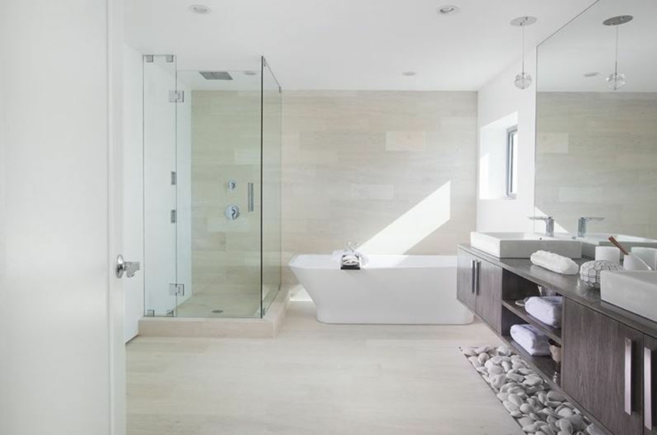 Salle de bains au design luxe avec douche et baignoire salle de bains design luxe