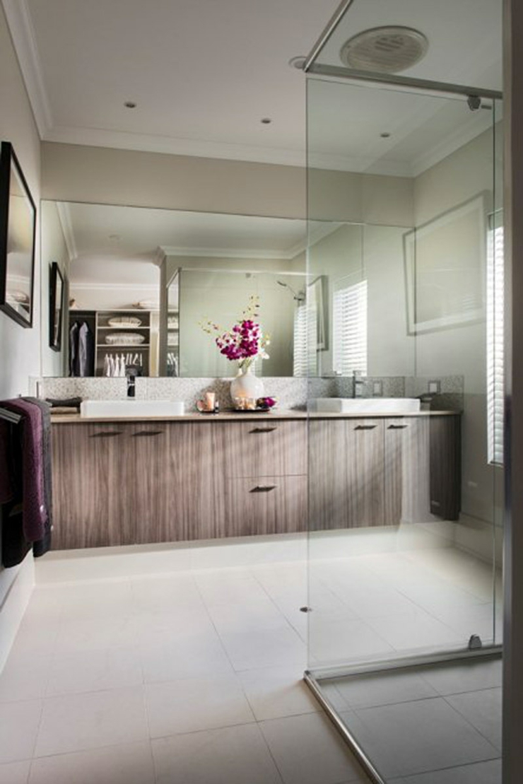 Salle de bains à la cabine de douche moderne intérieur moderne et tendance design