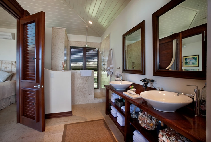 Salle de bains au design et bois tropical salle de bains luxe