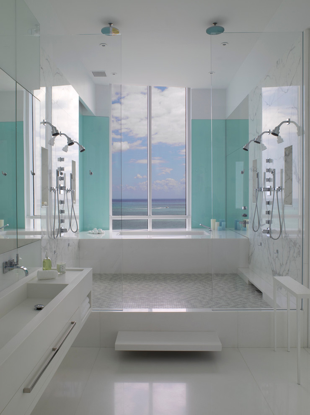 salle de bains aménagée design luxe