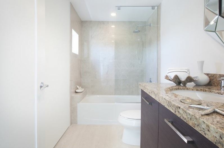 Second salle de bains pour la chambre d’amis salle de bain design moderne appartement