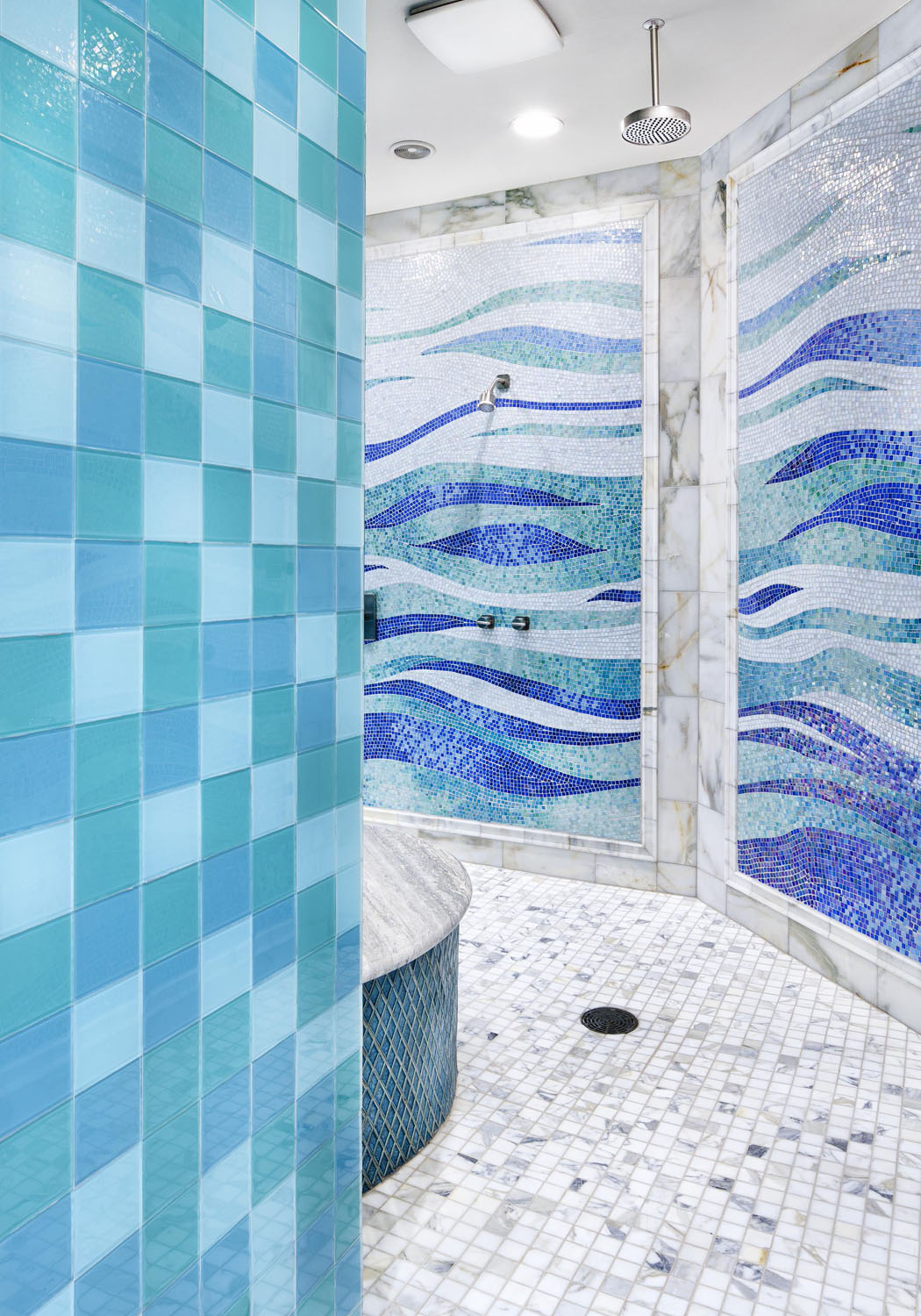 aménagement salle de bains douche italienne mosaïque
