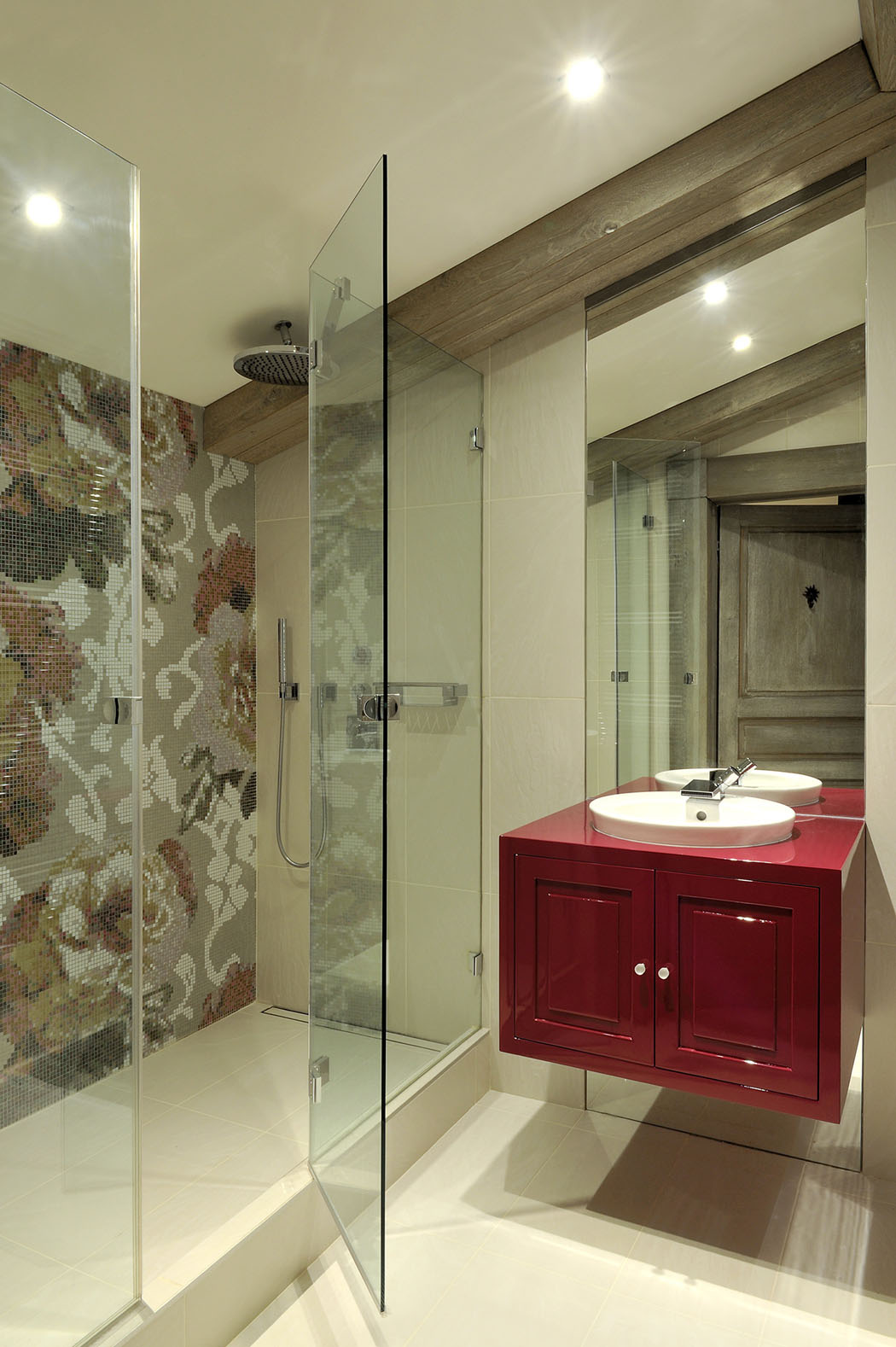 Chaque chambre possède sa propre salle de bains privative au design moderne salle de bain douche italienne appartement de vacances