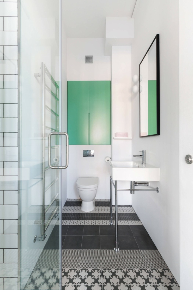 Toilettes en blanc et vert dans un esprit un peu retro toilettes moderne salle de douche