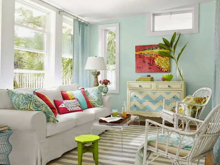 Le salon aux touches retro années 60 séjour sympa chaleureux villa de vacances