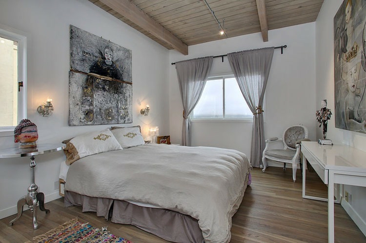 Chambre à la décoration éclectique toute en blanc