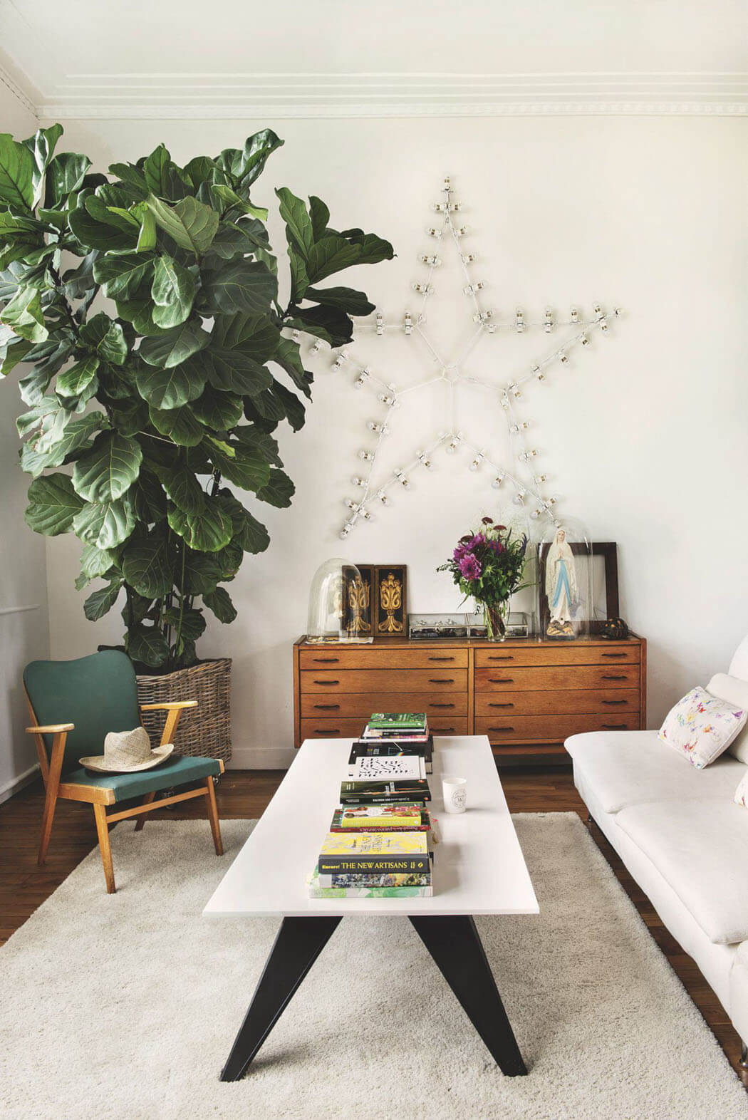 inspiration retro chic années 50 ameublement salon appartement de ville luxe