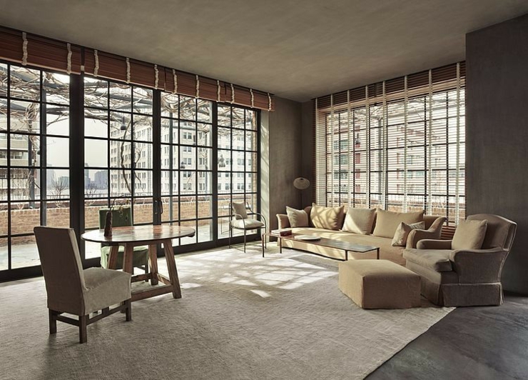 grande espace de vie meublé style industriel