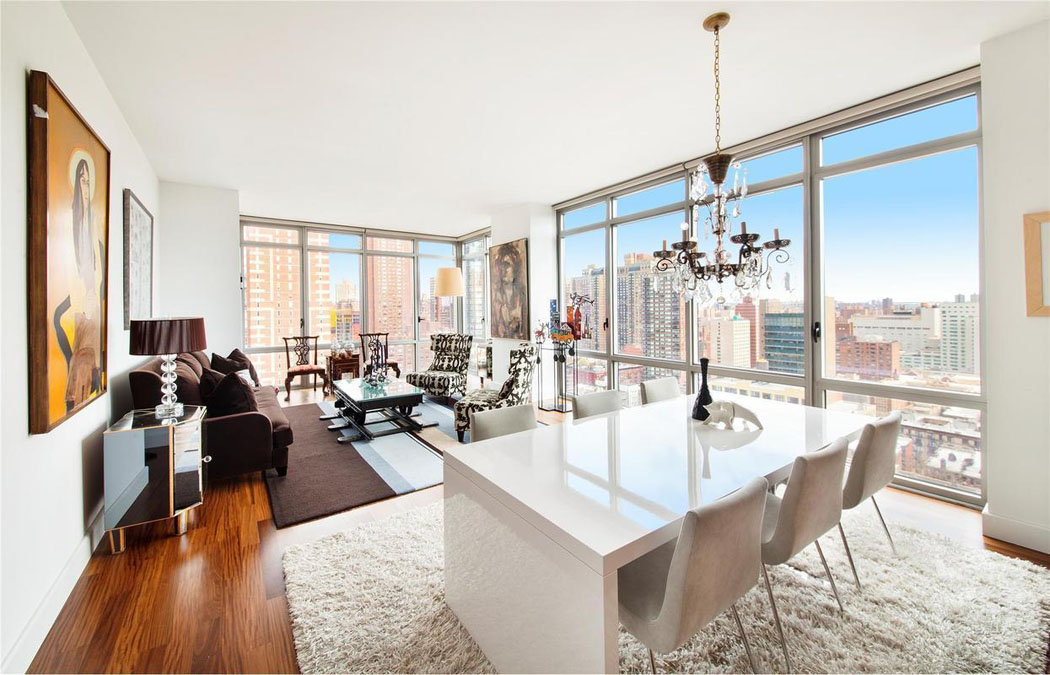 Un autre type d’appartement en vente dans l’immeuble de prestige à Yorkville ameublement minimaliste élégant appartement de ville luxe