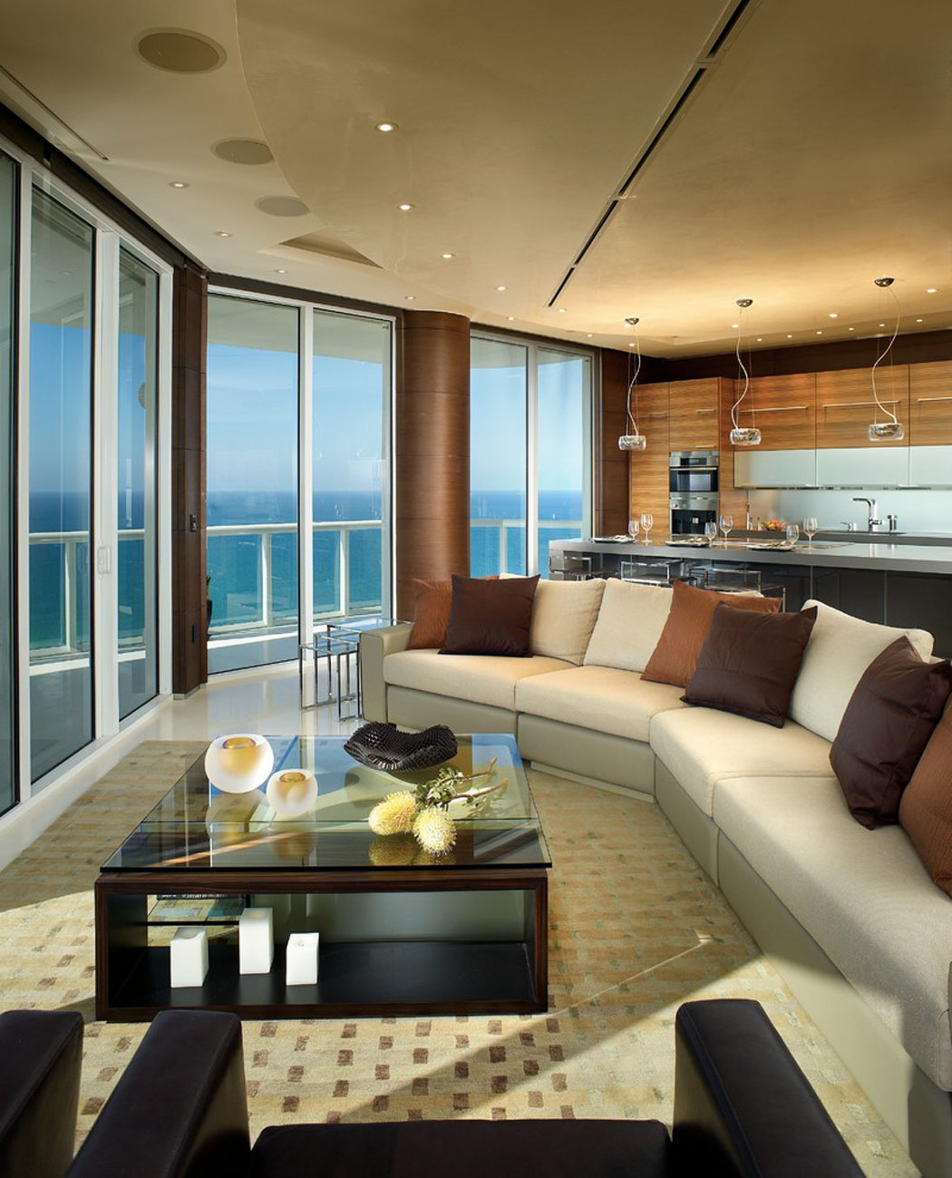 Ameublement au design élégant et chic pour une ambiance des plus chaleureuses séjour avec vue sur la mer appartement luxe