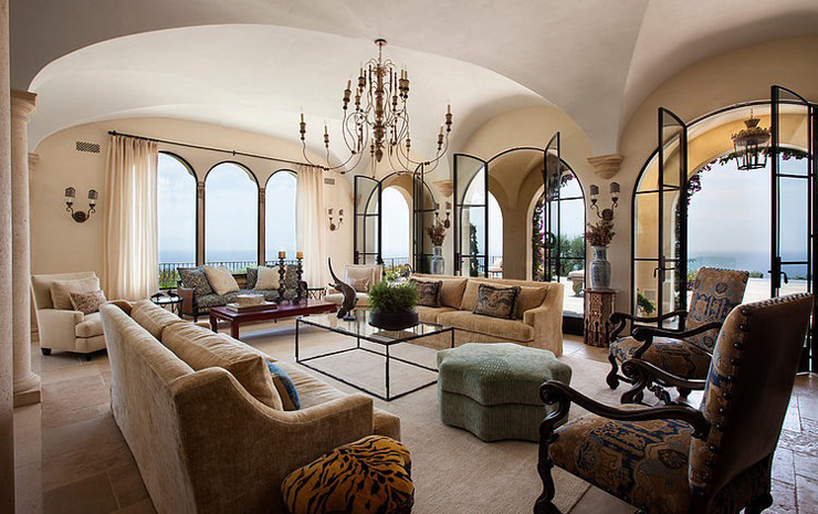 Le living accueillant et baigné de lumière de la résidence villa splendide à l'intérieur chic