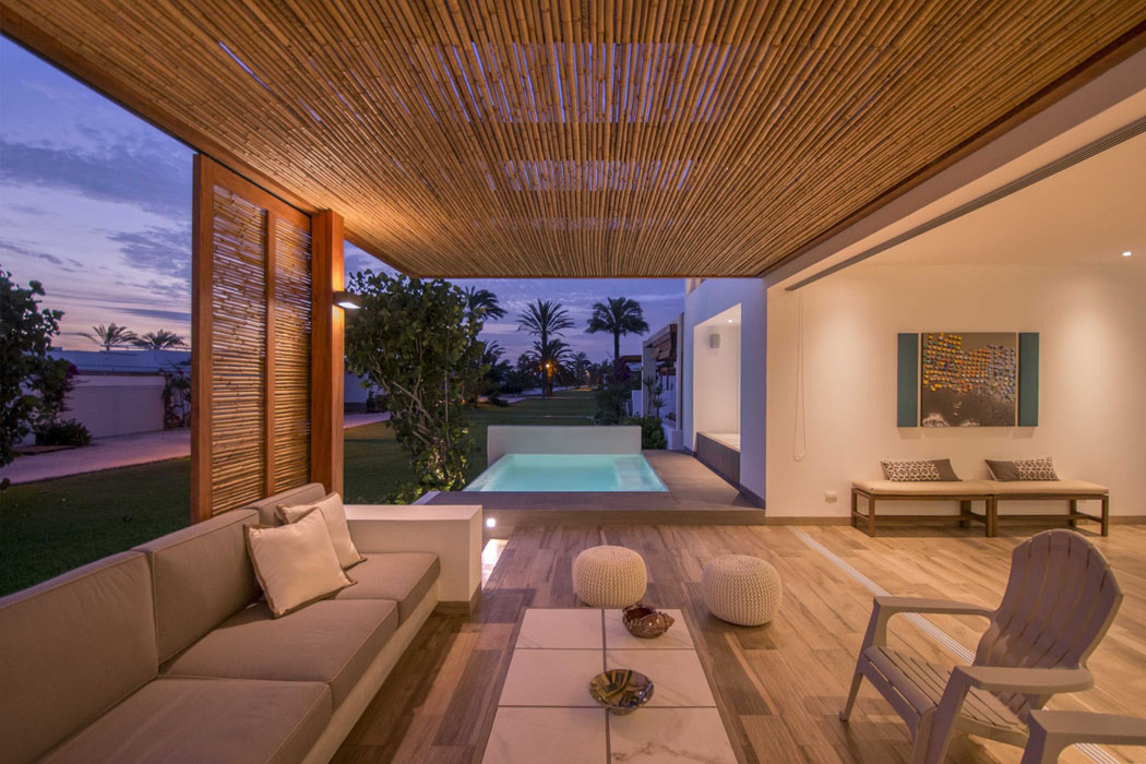 terrasse façade jolie villa rénovée de vacances
