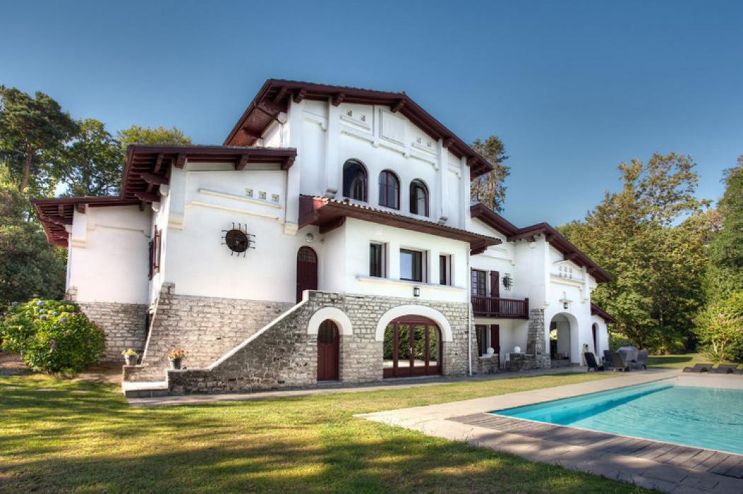 Belle maison traditionnelle basque rénovée