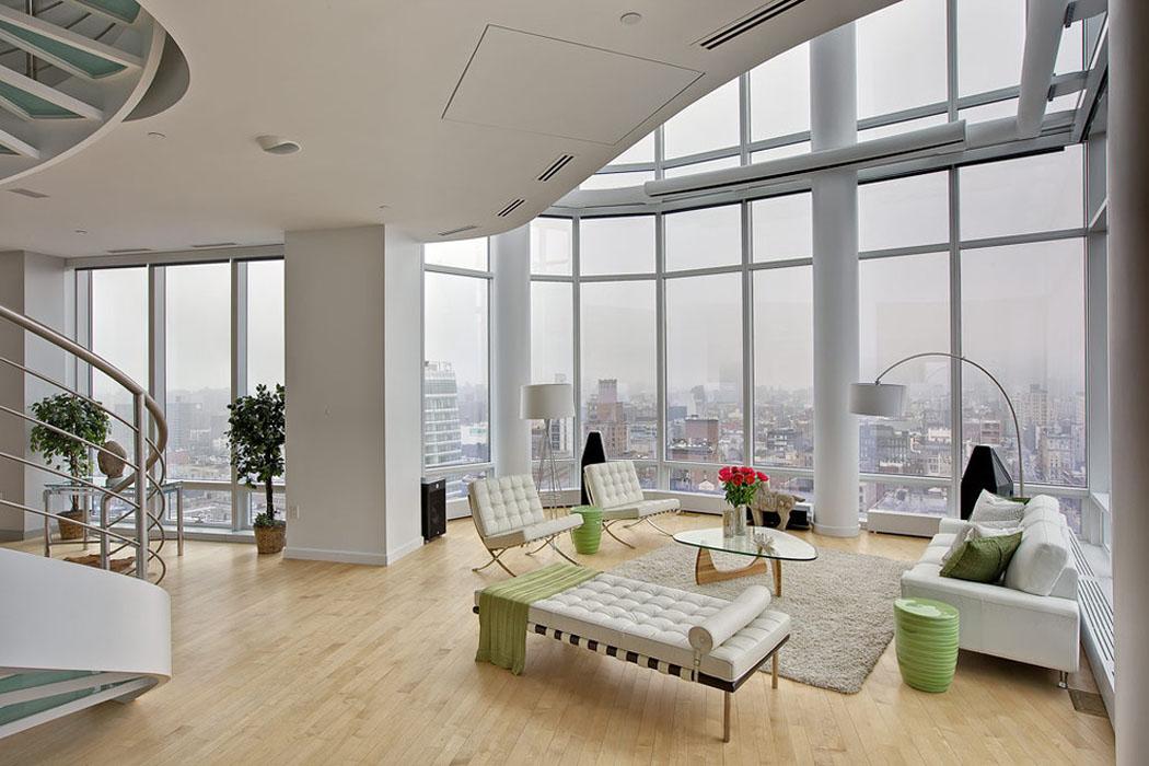 Duplex design luxe vue sur la ville
