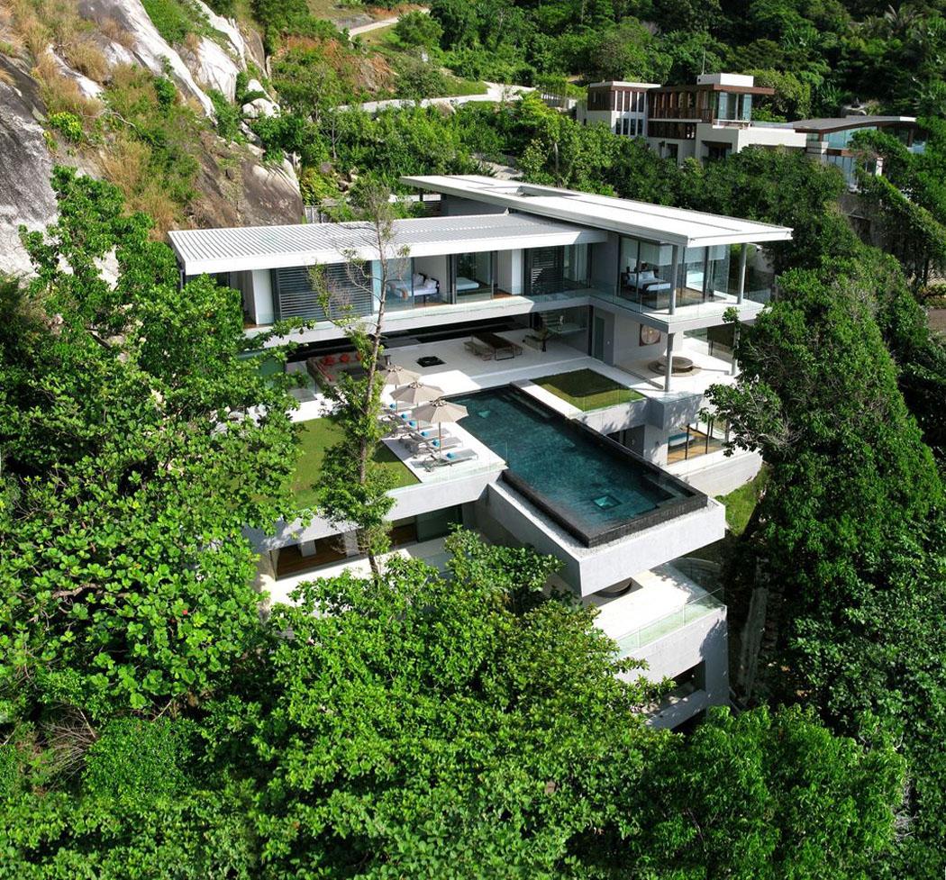 Belle résidence contemporaine de vacances avec vue imprenable sur la mer villa de luxe tourisme exotique Thaïlande
