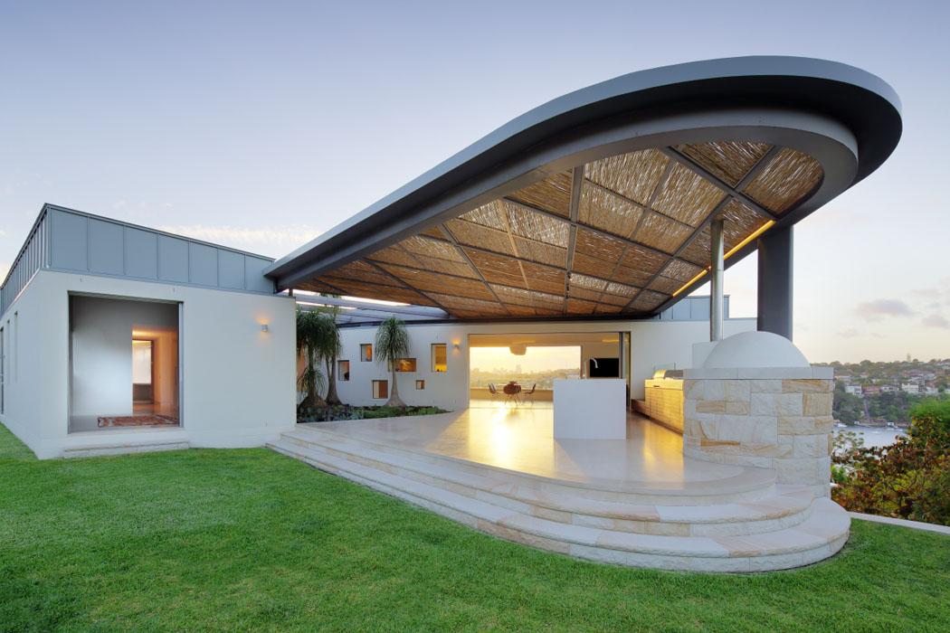 façade entrée maison de luxe avec vue