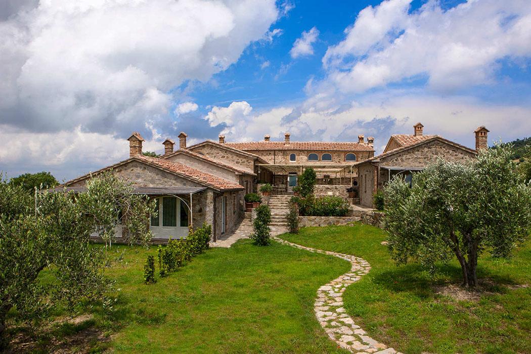 Belle et ancienne maison de charme transformée en hôtel de luxe bel hôtel campagne Toscane vacances en Italie