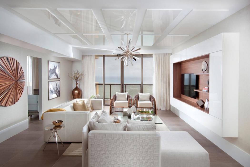 Intérieur glamour d'un appartement moderne chic