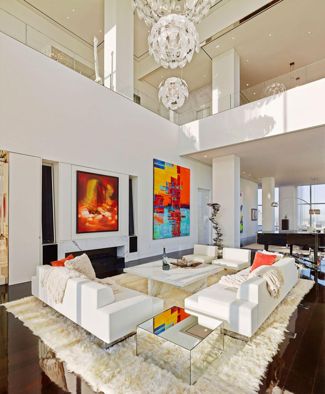 Séjour de cette résidence de standing avec vue panoramique sur New York design de luxe appartement de prestige