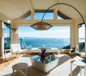 Maison avec vue située sur le littoral californien Maison contemporaine avec vue sur la mer