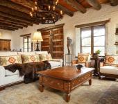 maison unique intérieur bois brut massif