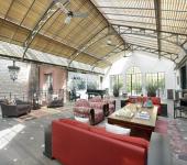 Lumineux et moderne, le spacieux séjour de cette propriété de prestige à Paris Résidence de grand standing Paris XIème arrondissement